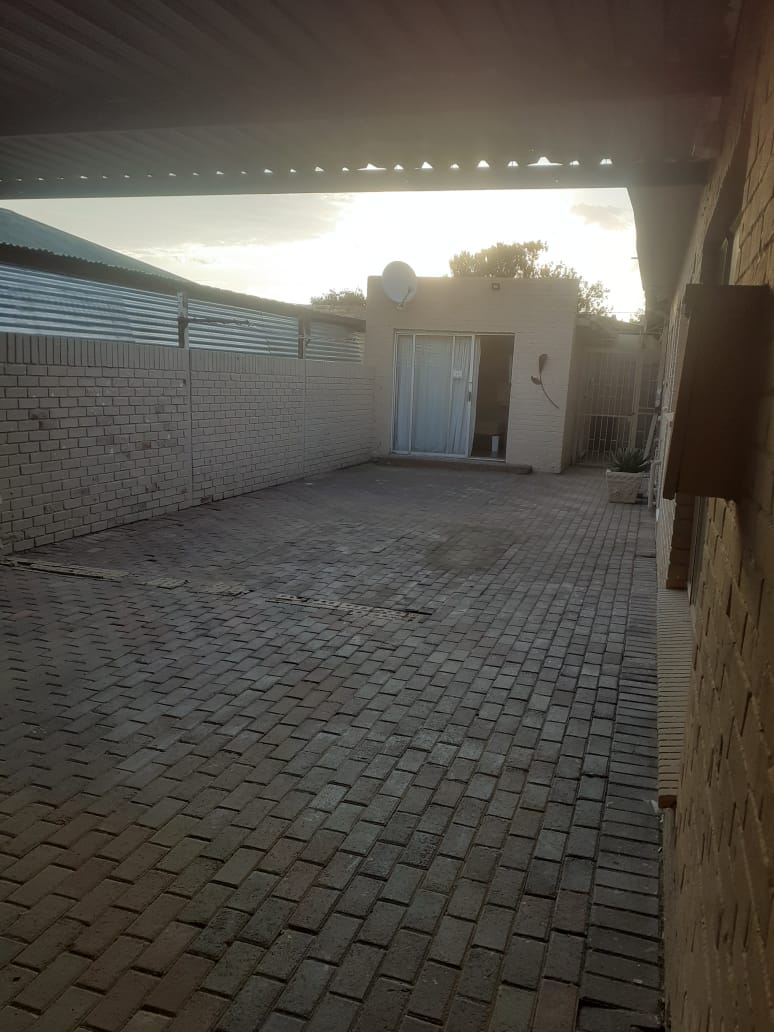 9 Bedroom Property for Sale in Odendaalsrus Free State